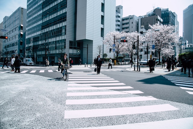 澄迈为何勤工俭学对在日本的留学生的职业生涯至关重要？